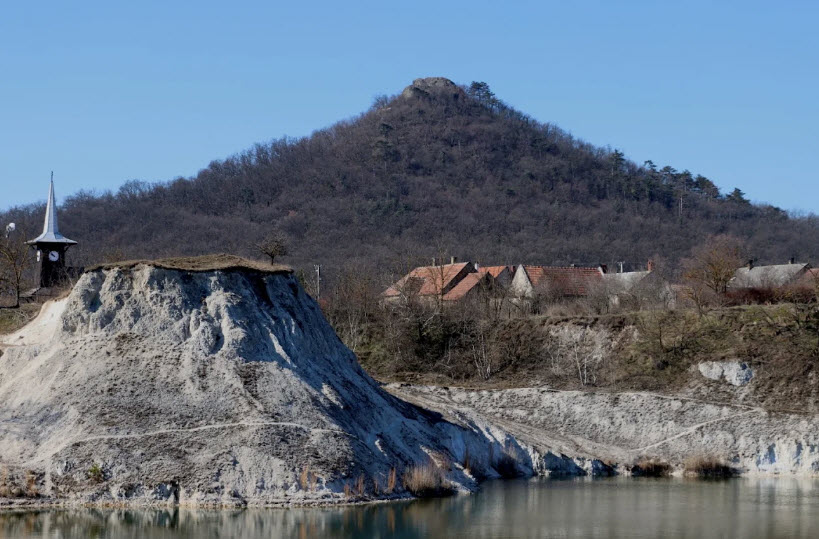Hegyesdi Várrom, Hungary